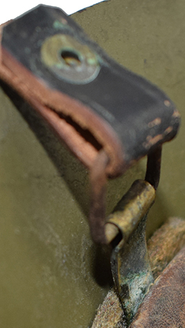 Passant articulé. Passant articulé.