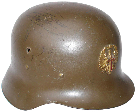 Autre exemplaire, vue de biais. Bordure franche.