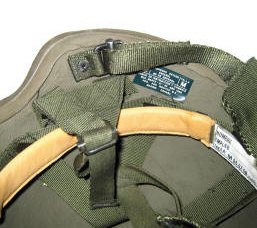 Fixation nuquière - coté. Fixation nuquière - coté.