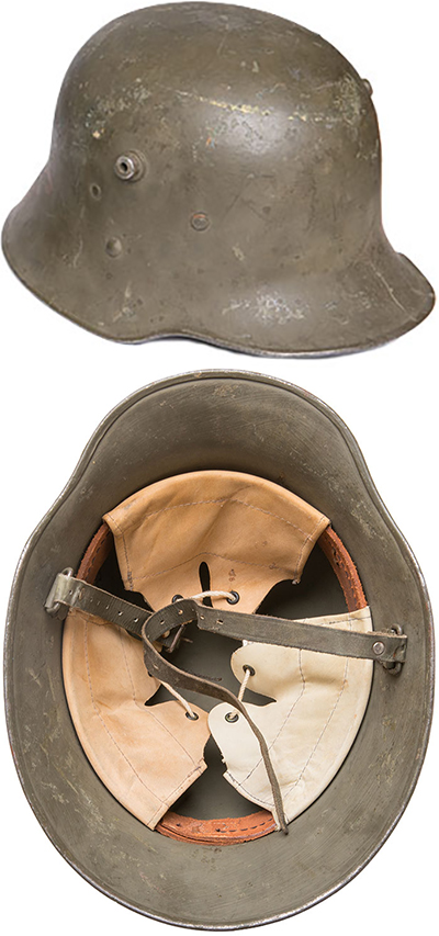 Casque modèle 16 de fabrication allemande reconditionné en Finlande. Casque modèle 16 de fabrication allemande reconditionné en Finlande.