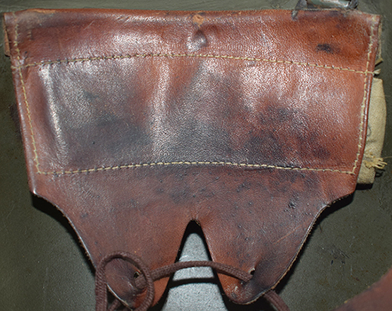 Patte de coiffe. Patte de coiffe.