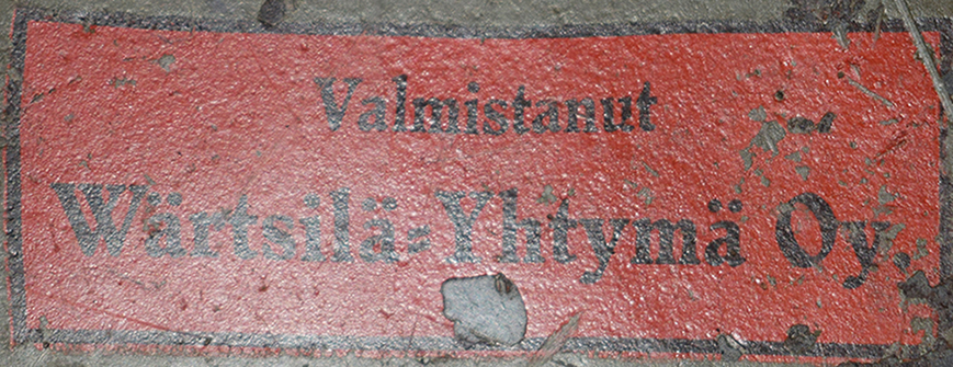 Étiquette du fabricant Wärtsilä. Étiquette du fabricant Wärtsilä.