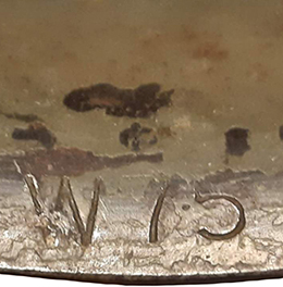 Marquage estampé : W75. Marquage estampé : W75.