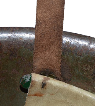 Jugulaire montée sans pontet. Jugulaire montée sans pontet.