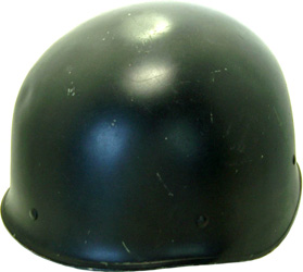 Exemplaire peint en noir.