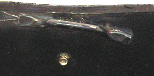 Pontet de jugulaire.