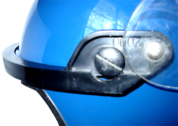 Mise en place de la vis bloquant l'ensemble.