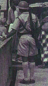 Casque Gueneau de maintien de l'ordre sous les tropiques. Casque Gueneau de maintien de l'ordre sous les tropiques.