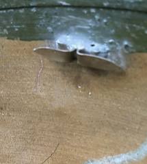 Agrafes crampons arrière. Agrafes crampons arrière.