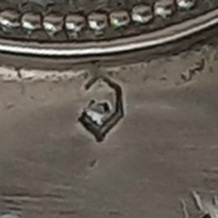 Poinçon de réception de la jugulaire. Poinçon de réception de la jugulaire.