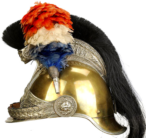 Le maillechort du cimier et du bandeau est argenté. Le crin est de meilleure qualité qu'à l'ordinaire. Le maillechort du cimier et du bandeau est argenté. Le crin est de meilleure qualité qu'à l'ordinaire.