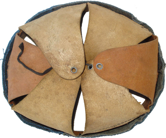 Détail dents de la coiffe.