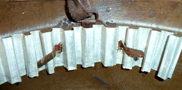 Plaquette latérale de 8,5 mm. Plaquette latérale de 8,5 mm.