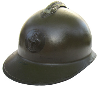 Exemplaire reconditionné en 1939, rondache Mle 37 du Génie. Exemplaire reconditionné en 1939, rondache Mle 37 du Génie.