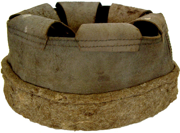 Coiffe dépliée (verso).