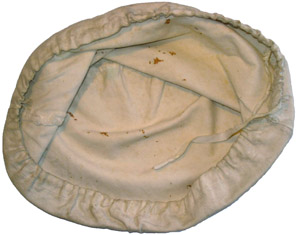 Couvre-casque blanc des BCA.