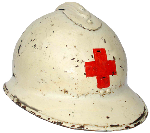 Casque blanc à croix frontale.