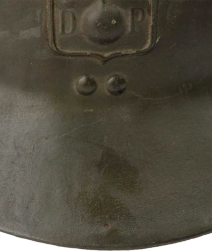 Exemplaire à bord retourné. Détail.