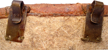 Agrafe en acier bondérisé, après 1952.