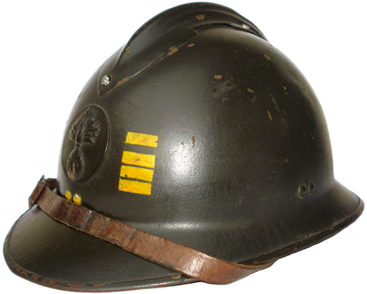 Infanterie, rondache mle 37, au grade de commandant.