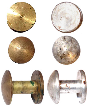 Boutons monoblocs en laiton ou en aluminium.