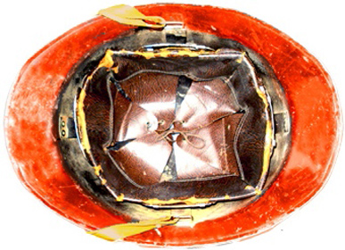 Coiffe en toile cirée.