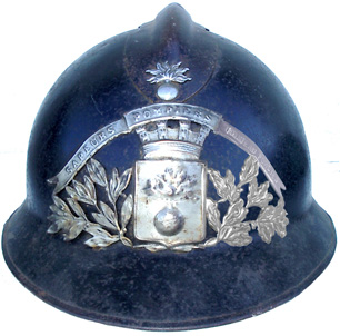 Une grenade de cimier Mle 33 a été rajoutée.