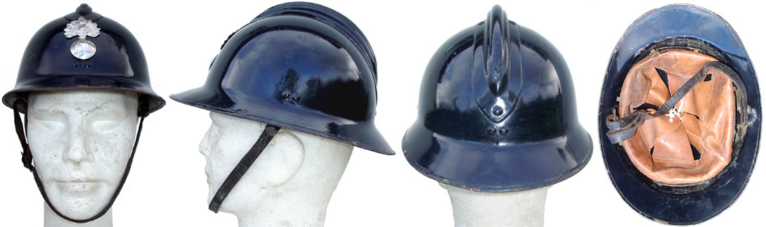 Gendarmerie départementale années 60, repeint en bleu nuit brillant. Gendarmerie départementale années 60, repeint en bleu nuit brillant.