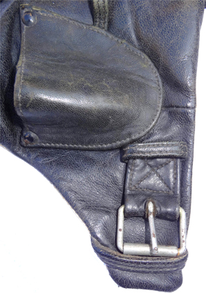 Bavolet droit. Bavolet droit.