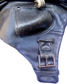 Bavolet droit. Bavolet droit.