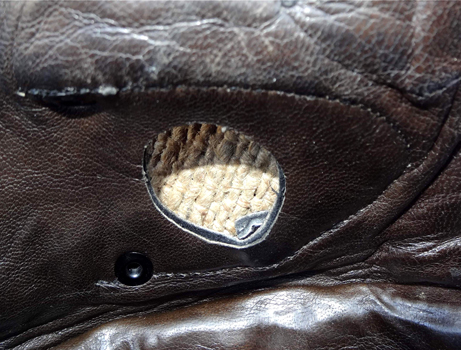 L'intérieur des déflecteurs est doublé d'une grosse toile. L'intérieur des déflecteurs est doublé d'une grosse toile.