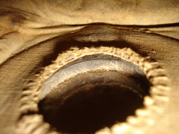 Vue du bourrelet de la rondelle intérieure. Vue du bourrelet de la rondelle intérieure.