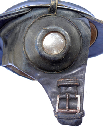 Bavolet droit. Bavolet droit.