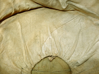 Vue de la couture oblique. Vue de la couture oblique.