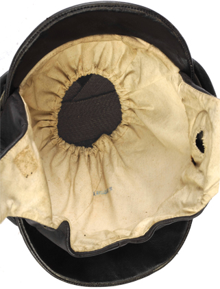 Casque du 2ème type, de la Garde du Maréchal. Casque du 2ème type, de la Garde du Maréchal.