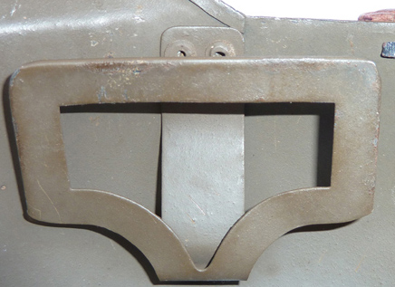 Lame-ressort latérale.