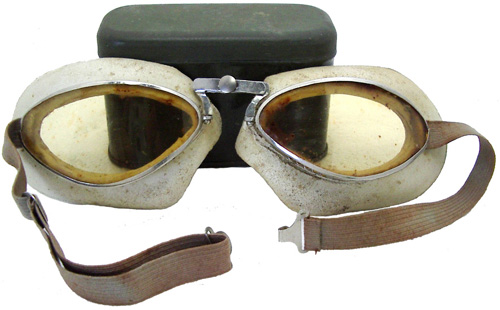 Lunettes Mle 35 et leur boîte.