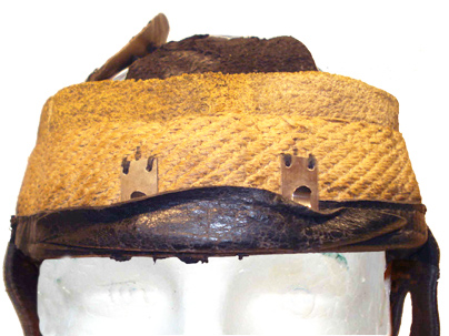 Languette de protection avant.