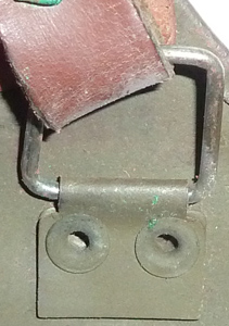 Passant de jugulaire.