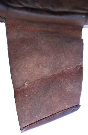 Protection auriculaire droite, envers. Protection auriculaire droite, envers.