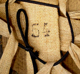 Taille 54 sur la croisée de sangles de la coiffe. Taille 54 sur la croisée de sangles de la coiffe.