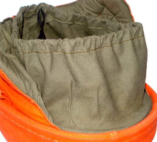 Manchon de coiffe développé vers l'extérieur.