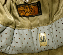 Etiquette de taille 58.