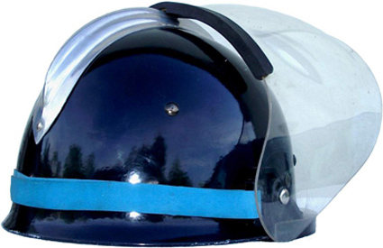 Visière en place. Visière en place.