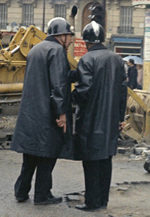 Officier de paix, mai 1968. Officier de paix, mai 1968.
