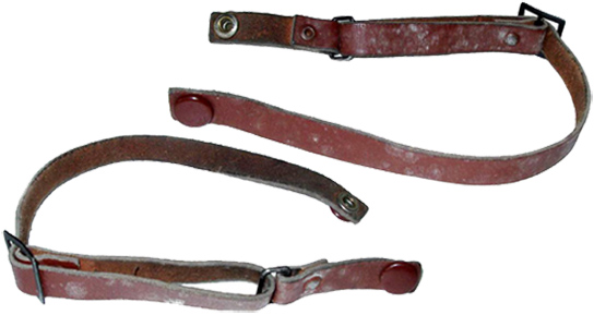 Courroie arrière, recto verso. Courroie arrière, recto verso.