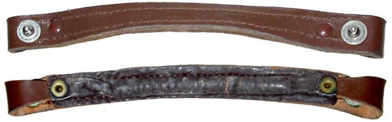 Mentonnière large (15 mm), recto verso. Mentonnière large (15 mm), recto verso.