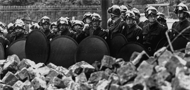 Uniformité des masques anti-poussière chez les C.R.S. Uniformité des masques anti-poussière chez les C.R.S.