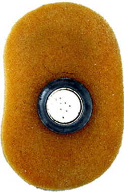 Écouteur coté oreille.