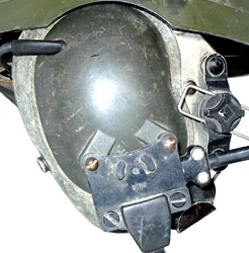 EF-25 avec coupleur, micro H63 monté à droite.